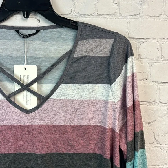 BloomChic Striped Crisscross Lantern Sleeve Top Plus Size 1X - Picture 3 of 5